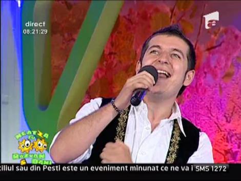 Datina-" Hai, hai sus paharu'"