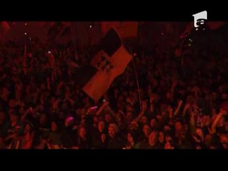 Trupa U2 a cantat pentru 100 de mii de fani