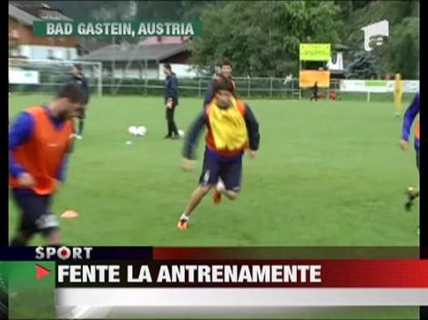 Fente la antrenamentele Stelei