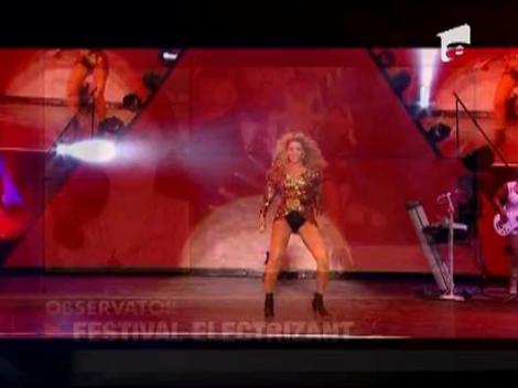Beyonce a incheiat festivalul din Glastonbury