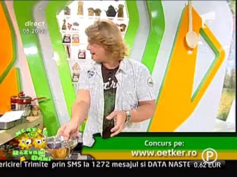 Dulceata de caise si pere cu alune crocante