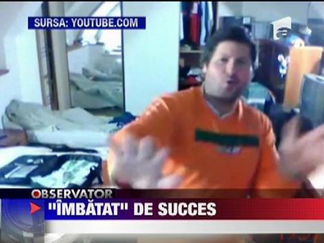 Un roman "de succes" face furori pe internet