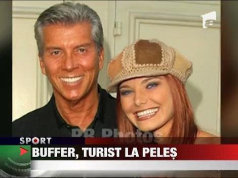 Michael Buffer, turist la Peles
