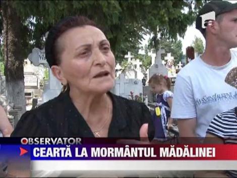 Scandal la mormantul Madalinei Manole