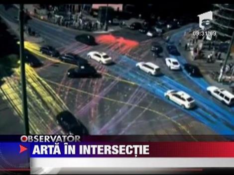 Au varsat 500 de litri de vopsea intr-o intersectie de dragul artei