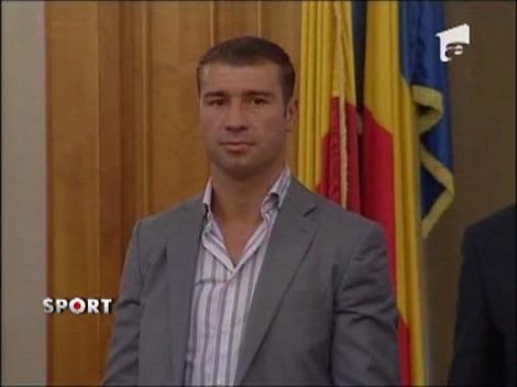 Bute a mai primit de la parlamentari o diploma si o medalie