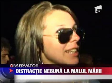 Distractie nebuna pe muzica electronica