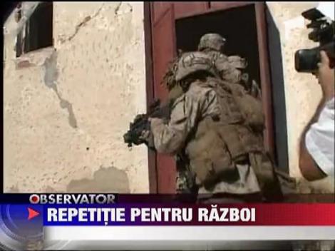 Exercitii militare la malul marii