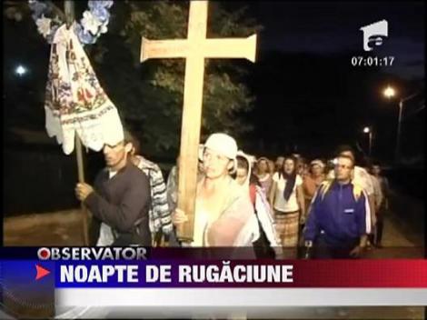 Noapte de rugaciune la Manastirea Nicula