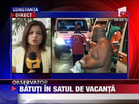 Turisti batuti mar in Satul de Vacanta