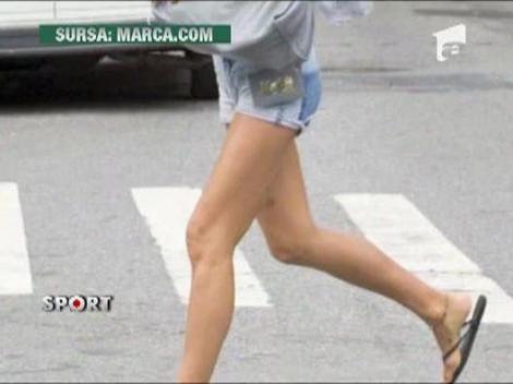 Irina Shayk nu are cum sa scape de fotoreporterii indiscreti!