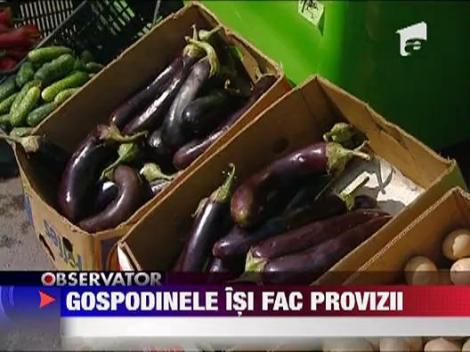 Gospodinele au inceput sa-si fac provizii de iarna
