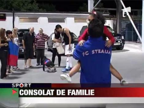 Stelistul Tatu, consolat de familie