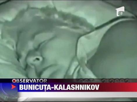 Bunicuta care sforaie ca o mitraliera