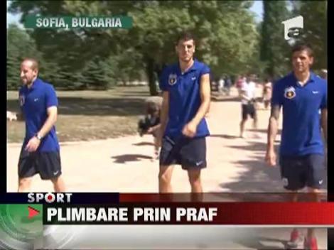 Stelistii s-au prafuit pe aleile neasfaltate dintr-un parc