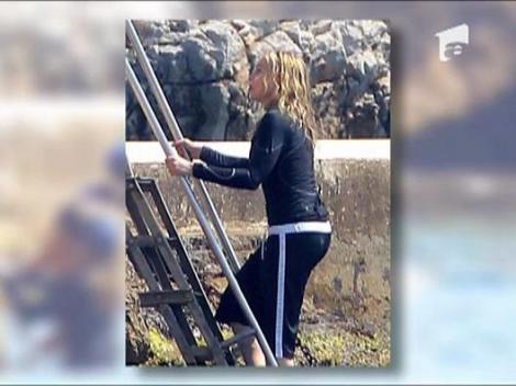 Madonna se distreaza pe plaja cu noul ei iubit