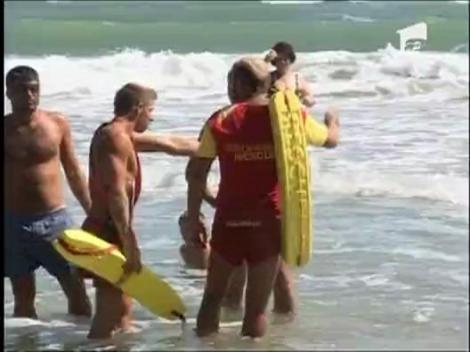 Cod rosu de valuri mari pe litoral