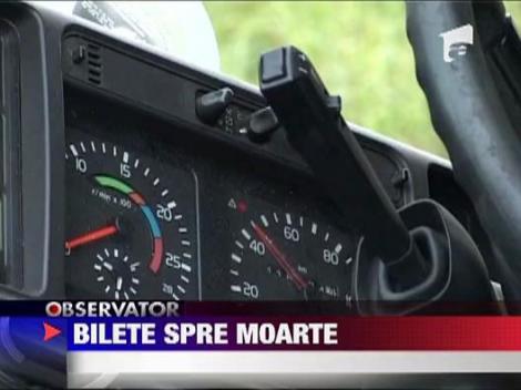 Au intrat cu masina sub un camion din cauza vitezei