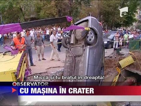 A intrat cu masina intr-o groapa adanca de cativa metri din neatentie