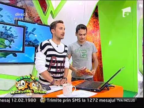 Afla cum s-au distrat Razvan si Dani la meciul Romania - Franta