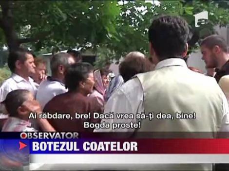 Sute de enoriasi s-au calcat in picioare pentru merinde