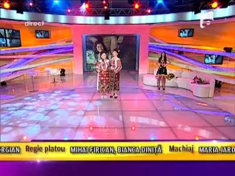 Maria si Camelia Ciobanu - Uite ulita e plina