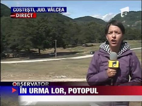 Dupa petrecerea manelistilor, munti de gunoie