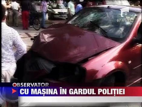 Un sofer a intrat cu masina in gardul Ispectoratului de Politie din Constanta