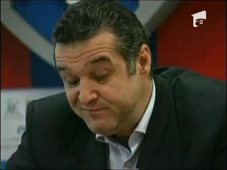 Becali ameninta ca se spanzura