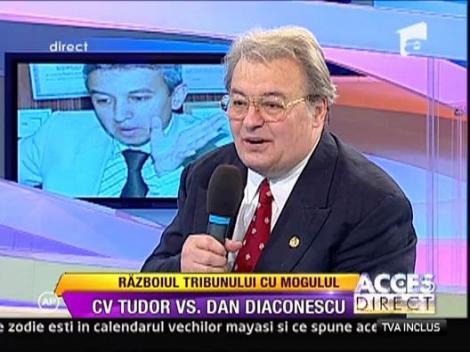 Vadim Tudor ii face complimente  Simonei Gherghe