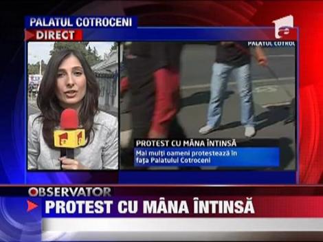 Protest inedit in fata Palatului Cotroceni
