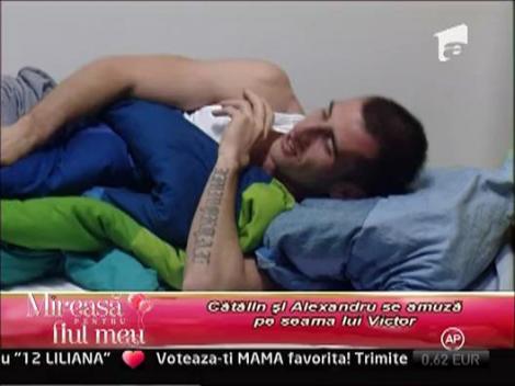 Vezi altercatia intre Victor si Catalin! Baietii la un pas de incaierare