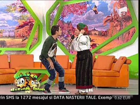 Laura Lavric la Neatza