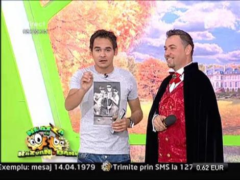 Vecina Roxana sta cu  pitonul pe umeri