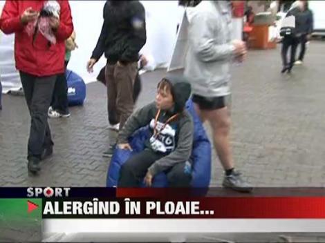 Narcis Raducan si-a scos familia in ploaie a maratonul Bucurestiului!