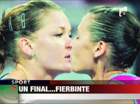 Sarut fierbinte la tenis