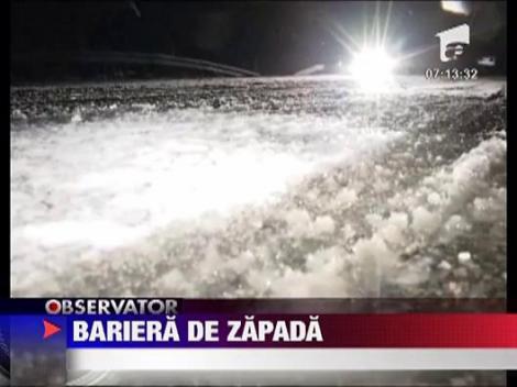 Gheata si zapada de pe carosabil