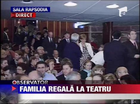 Familia regala la teatru