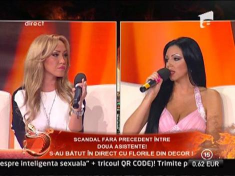 Scandal fara precedent intre doua asistente! S-au batut in direct cu florile din decor!