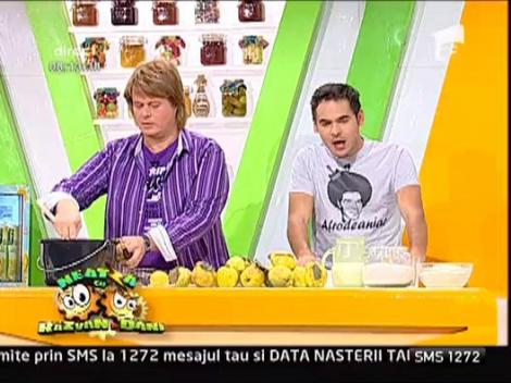 Budinca de gris garnisita cu dulceata de gutui