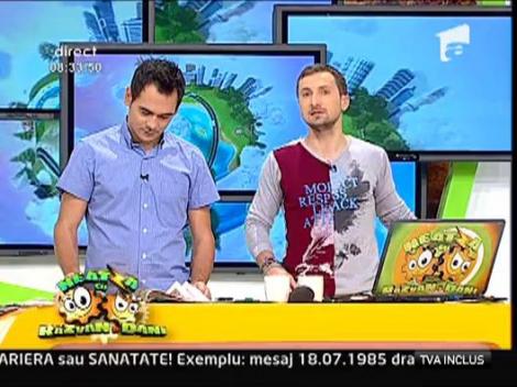 Vezi aici cum il cara Dani pe Razvan in spate
