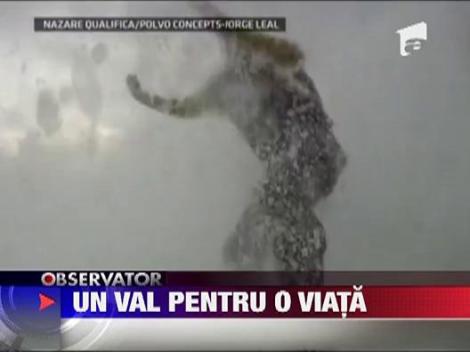 Un surfer american a "calarit" un val de 27 de metri