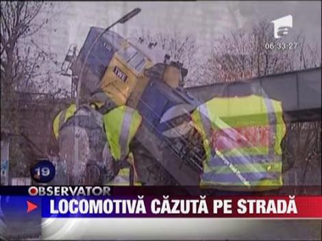 Accident spectaculos: Locomotiva cazuta pe strada