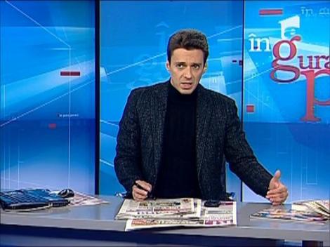 Parlamentarii PDL voteaza cu doua cartele