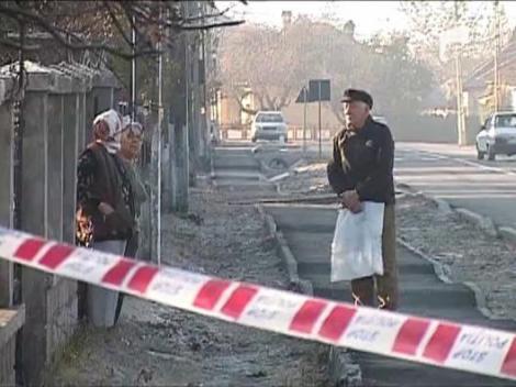 Batrane terorizate de talhari