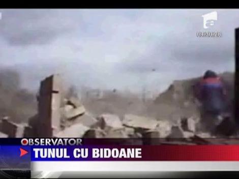 Tunul cu bidoane de apa, noua arma impotriva teroristilor