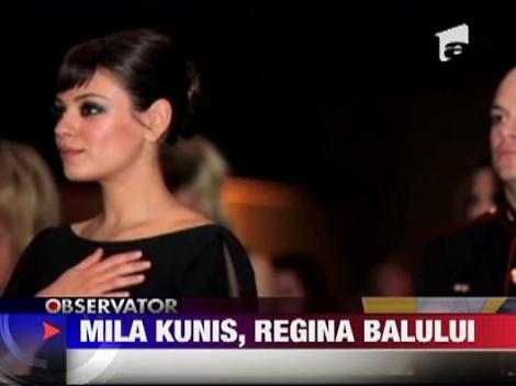 Mila Kunis a fost la balul Marinei Americane