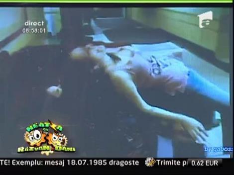 Compilatie video cu fete care se lovesc