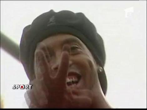 Ronaldinho si-a facut-o cu mana lui