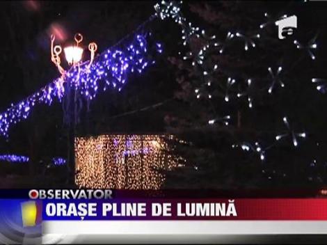 Se aprind luminile de sarbatori in mai toata tara